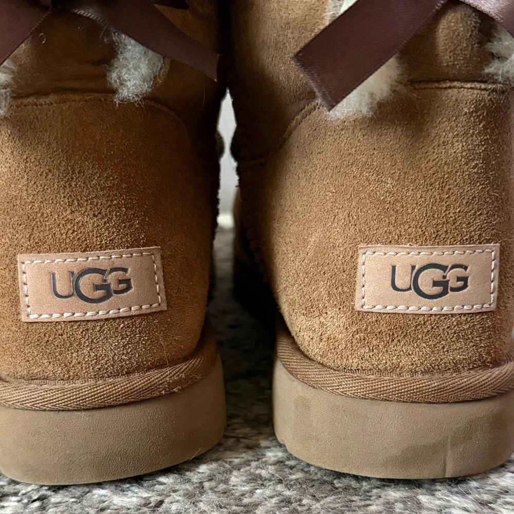 UGG Bailey bow boots - Picture 2 of 7